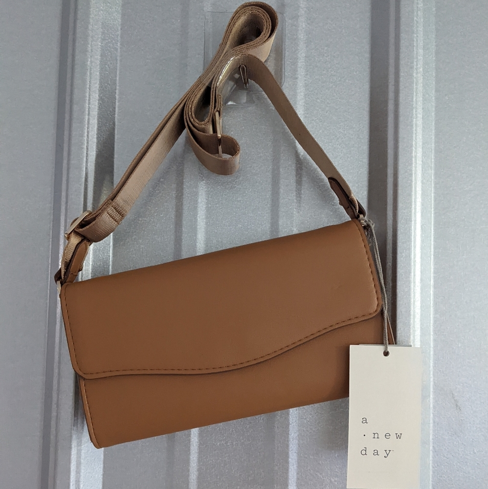 A.New day caramel crossbody handbag